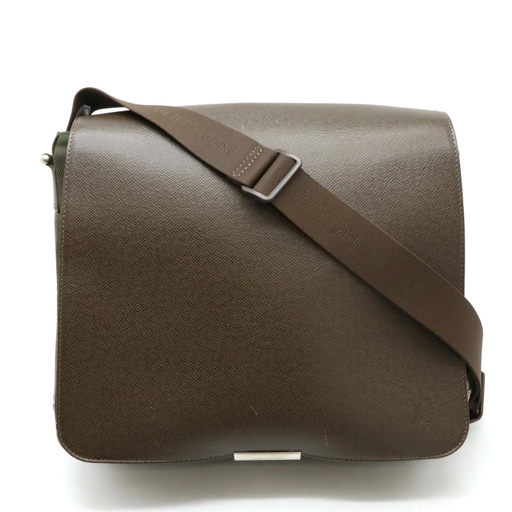 LOUIS VUITTON Taiga Victor Shoulder Bag Messenger Leather Canvas Grizzly Brown
